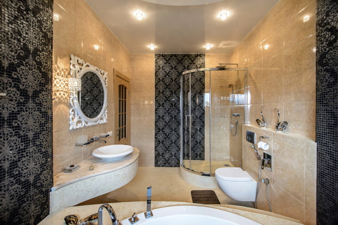 Plafond avec éclairage ponctuel dans la salle de bain