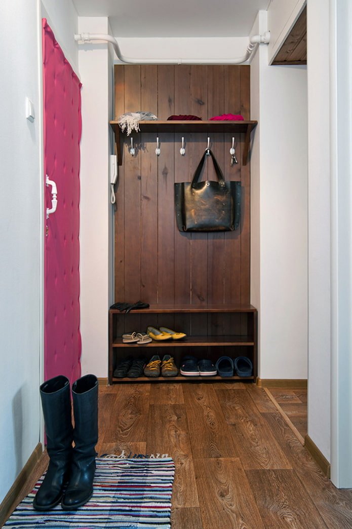 Couleur du couloir dans un intérieur de couloir étroit