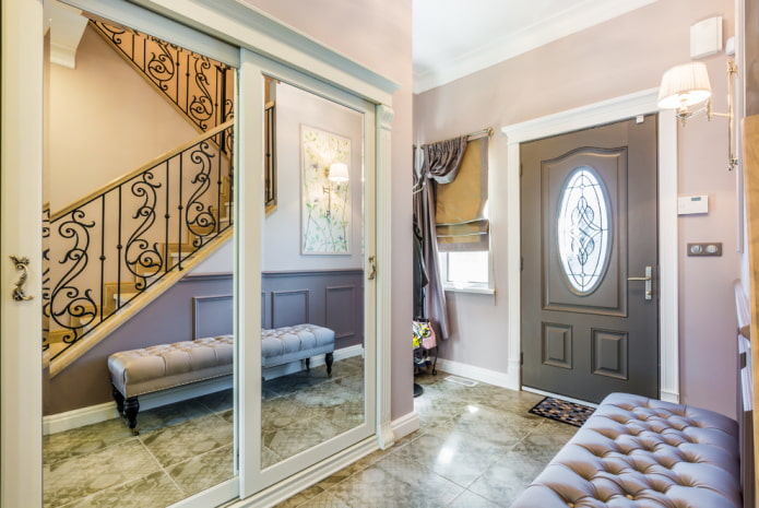 conception d'un couloir classique dans une maison