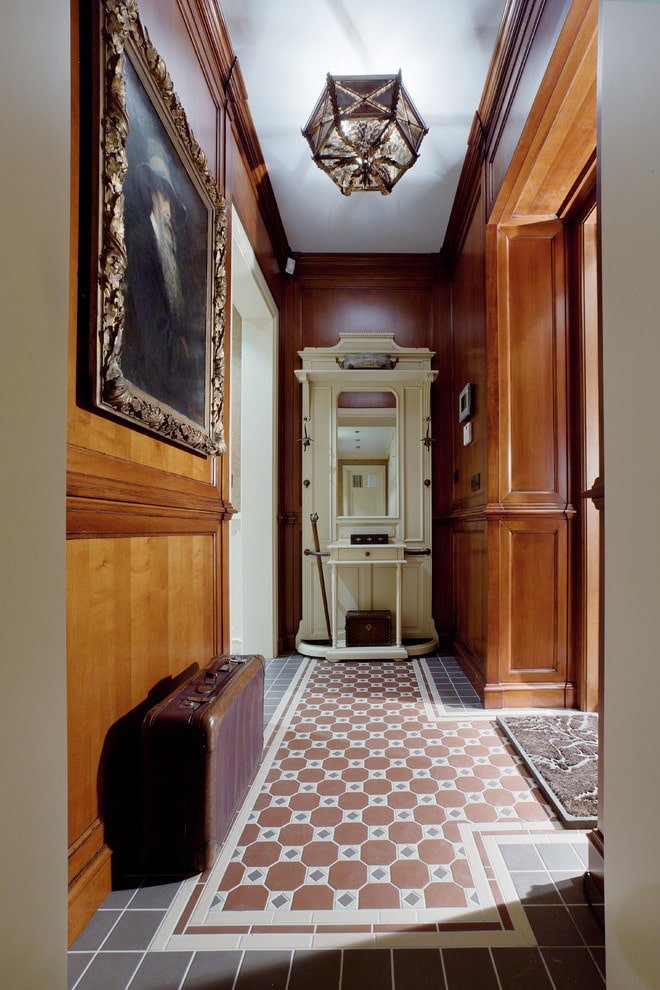 Couleurs de l'intérieur du couloir de style classique