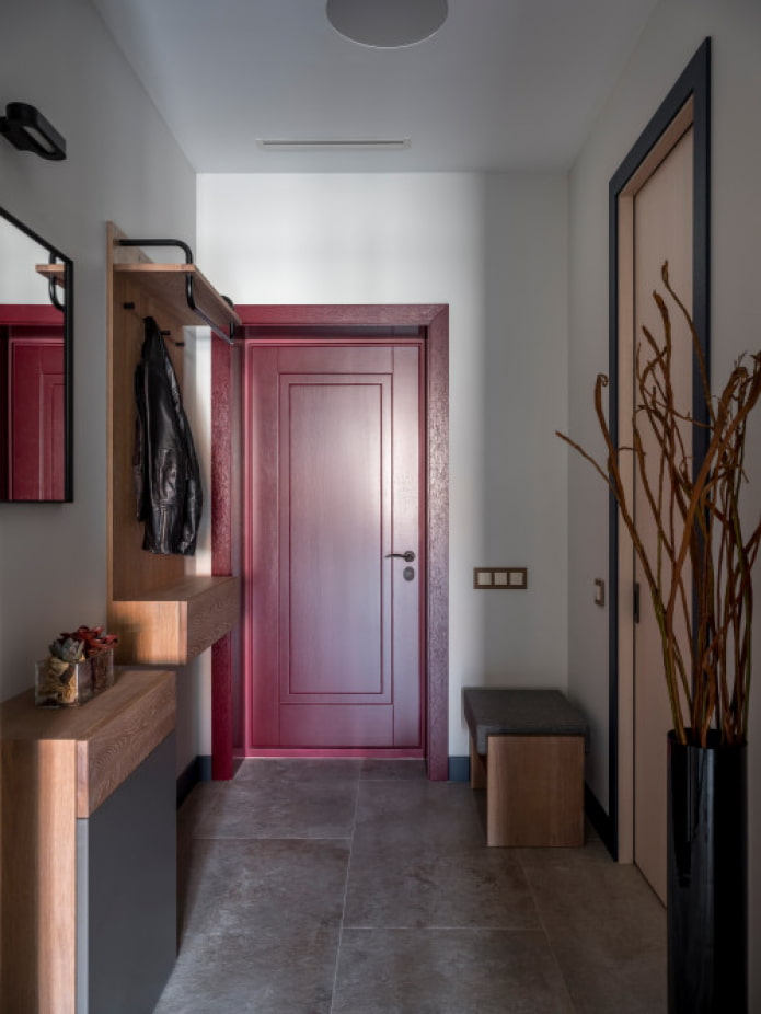 couloir allongé dans un appartement