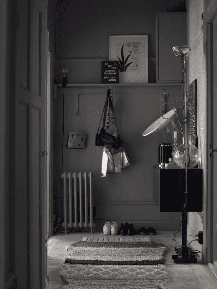 Design d'un couloir gris de style scandinave