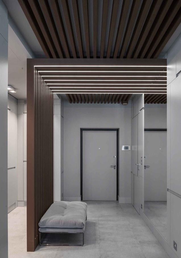 Schéma de couleurs du couloir dans le style high-tech