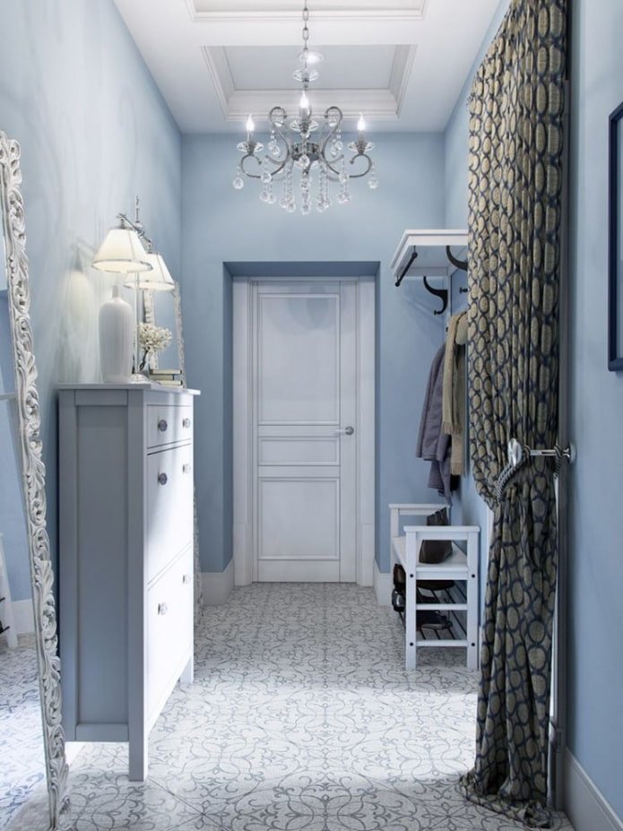Décoration intérieure d'un couloir de style provençal