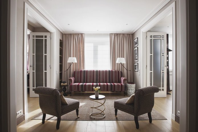 salon avec deux grands passages