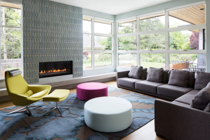 poufs ronds dans le salon