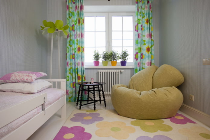 pouf dans l'intérieur d'une chambre d'enfant