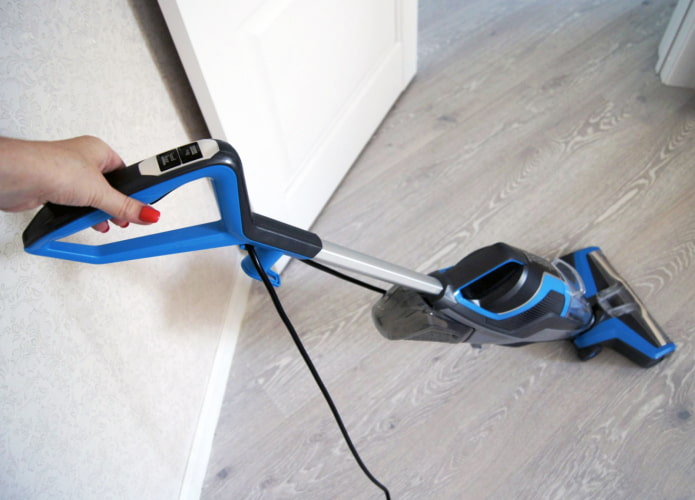 Petit aspirateur laveur