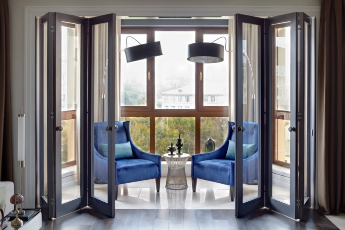 portes accordéon coulissantes à l'intérieur