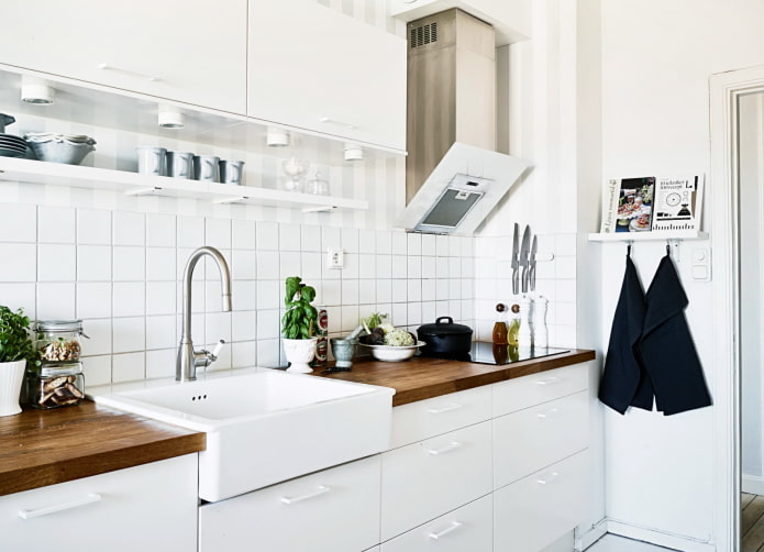 hauteur de la hotte au-dessus de la cuisinière électrique