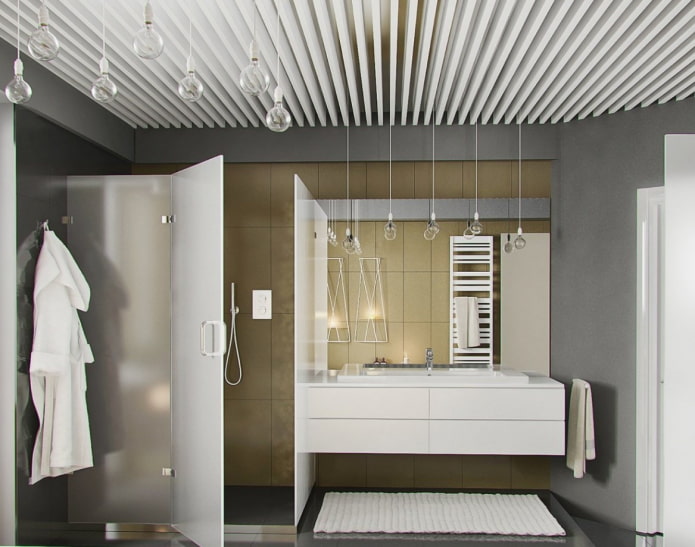 Structure suspendue à lattes dans la salle de bain
