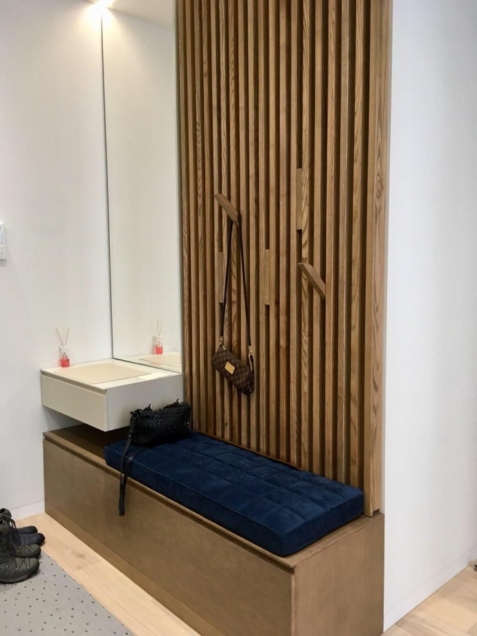 couloir en bois inhabituel