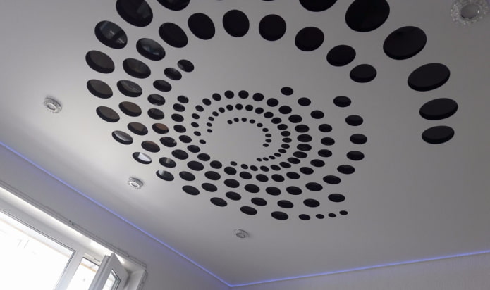 Plafond tendu sculpté blanc