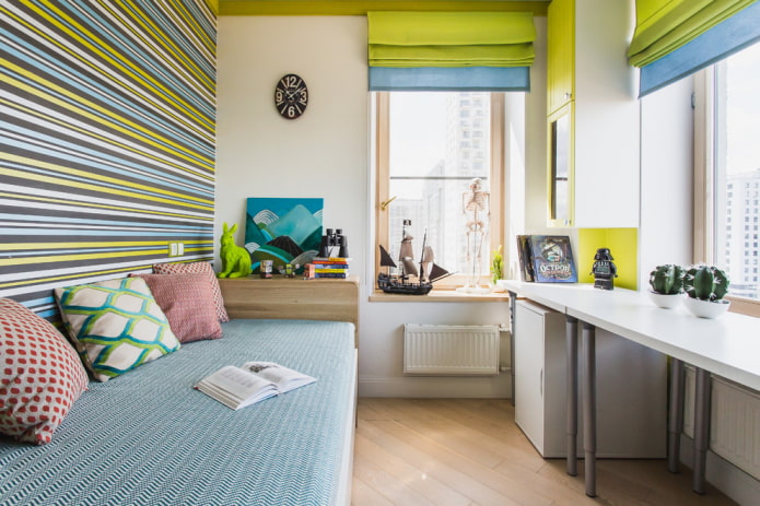stores romains doubles dans la chambre d'enfant