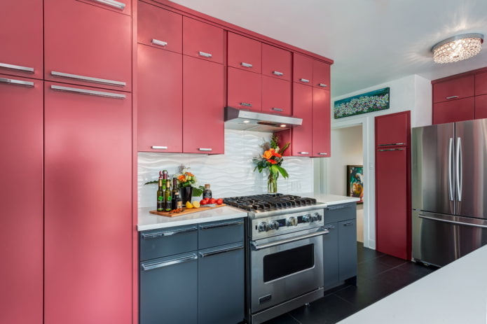 Intérieur de cuisine aux tons gris et rose