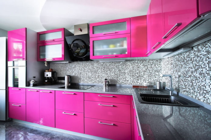 Intérieur de cuisine aux tons gris et rose