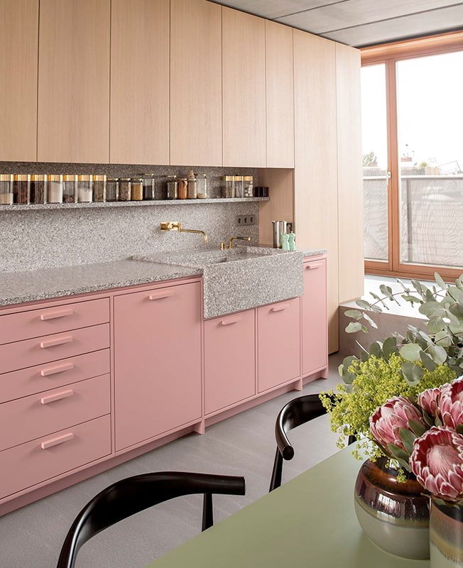 Intérieur de cuisine dans les tons roses