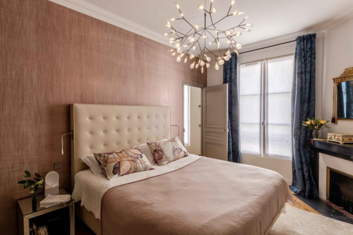 Intérieur de chambre dans les tons roses