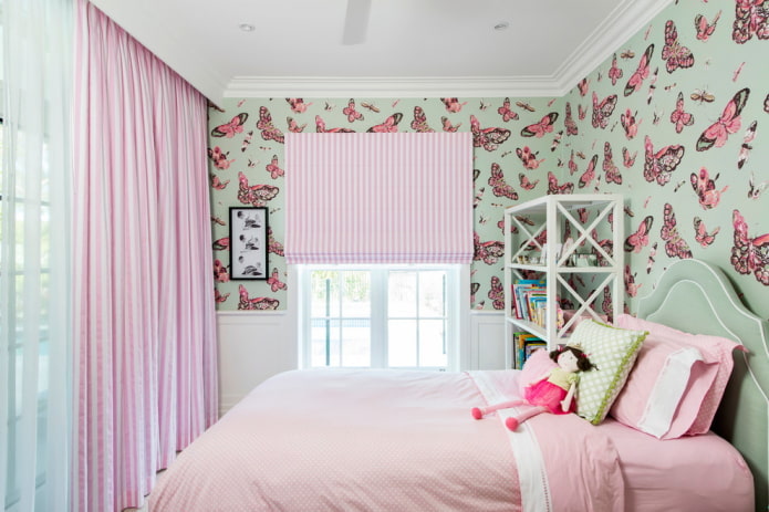 Intérieur de chambre dans les tons rose et menthe