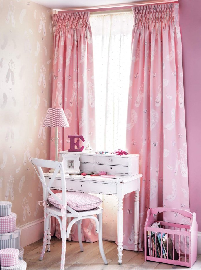 rideaux roses