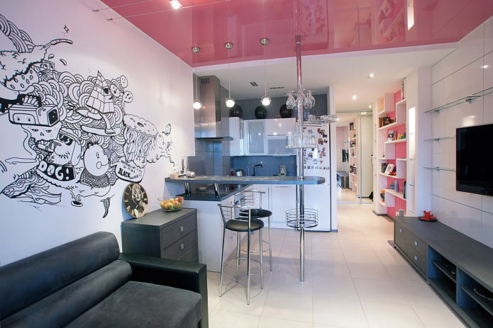 plafond rose dans le studio