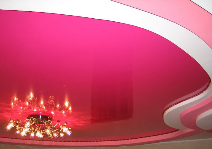 Plafond tendu blanc et rose
