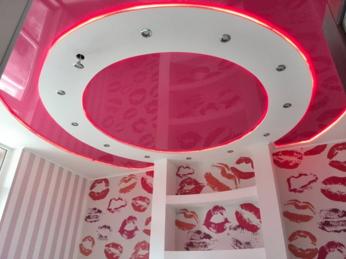 Plafond tendu blanc et rose