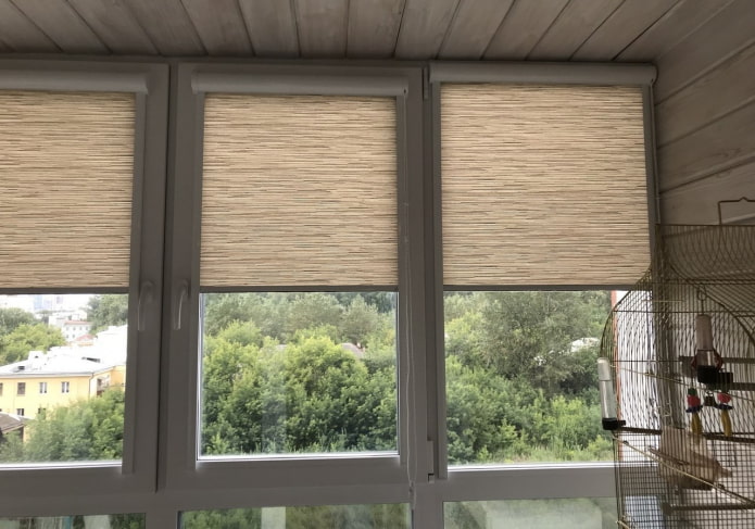 stores enrouleurs de balcon sur cadre