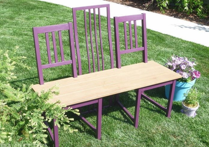 Banc composé de chaises
