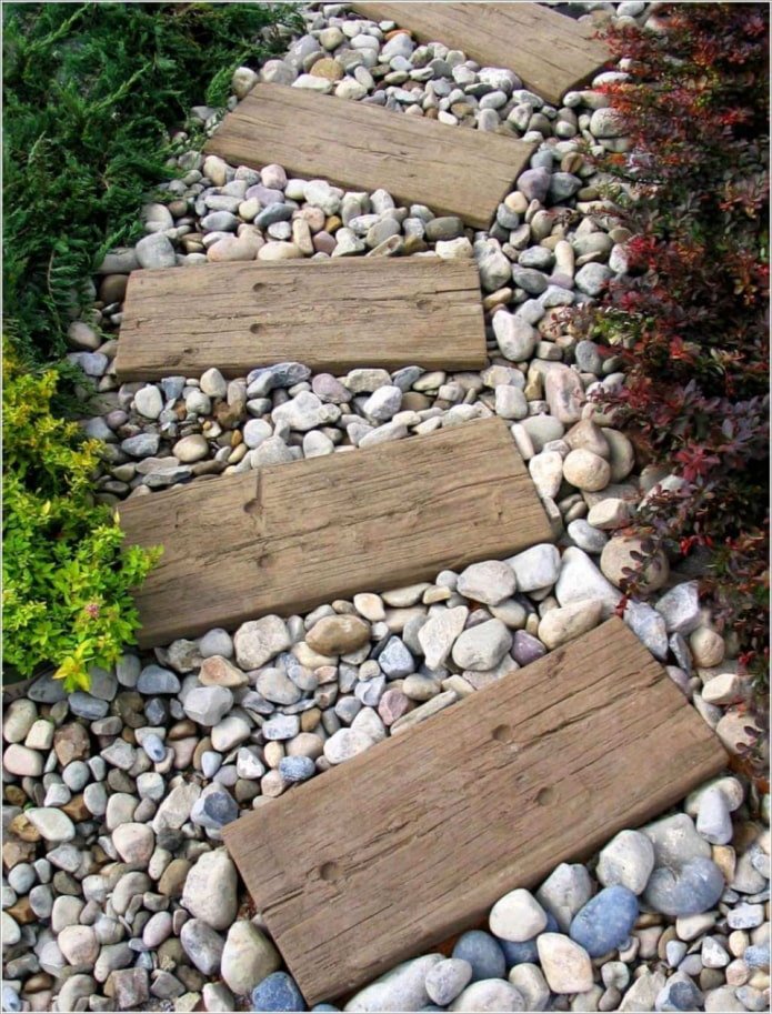 Planches et gravier