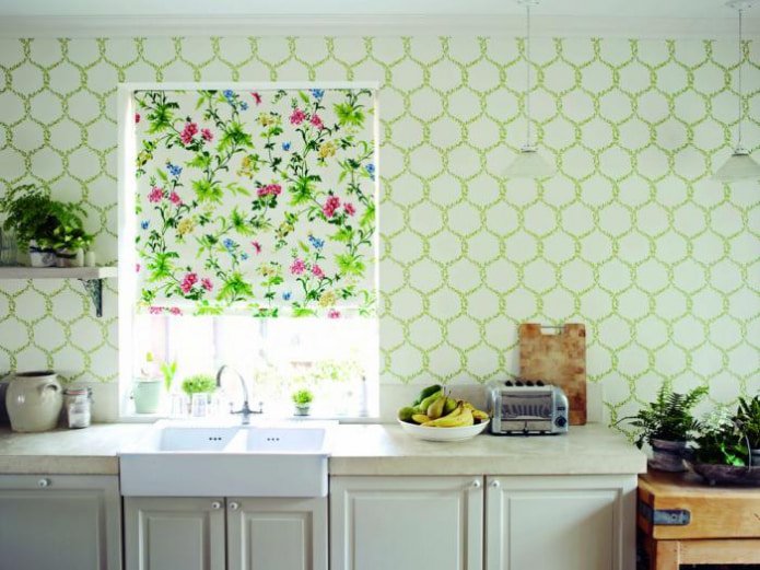 Papier peint vert clair à motif géométrique