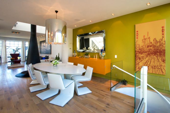 Intérieur vert clair et orange