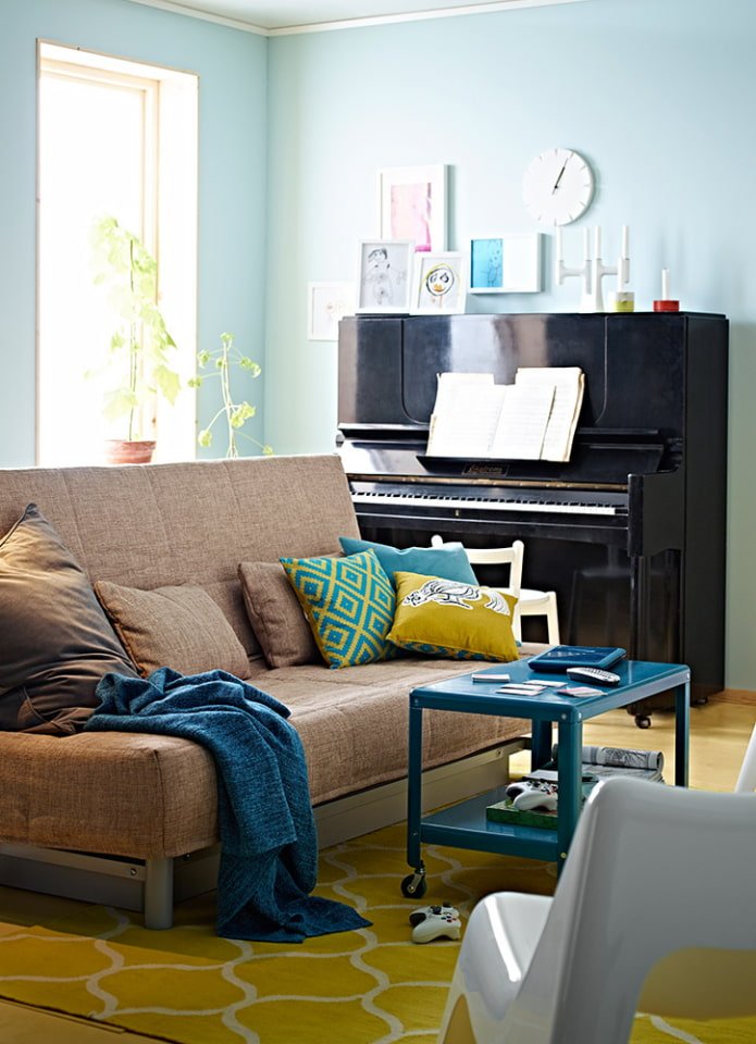 Bedinge dans une housse marron