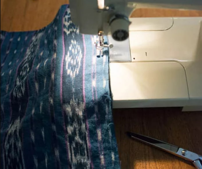 coudre des pièces de vêtements