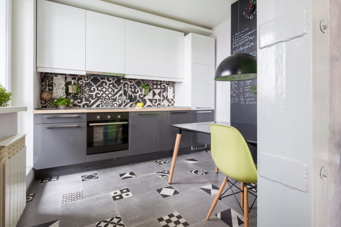 Intérieur de cuisine aux tons gris et blancs