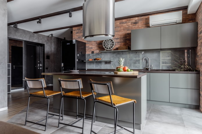 Décoration intérieure de cuisine dans les tons gris