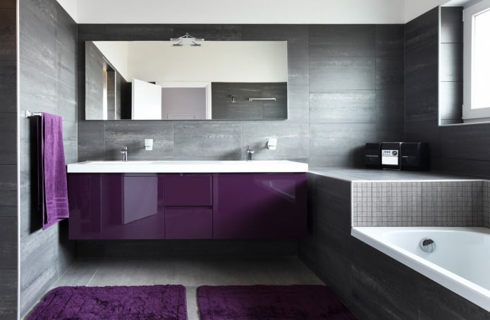 salle de bain grise avec des accents gris
