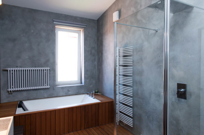 Décoration de salle de bain dans les tons gris