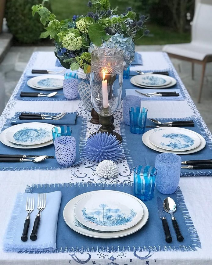 table de fête en extérieur
