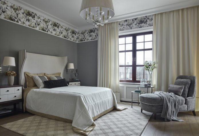 Intérieur de chambre avec murs unis et bordure de papier peint floral