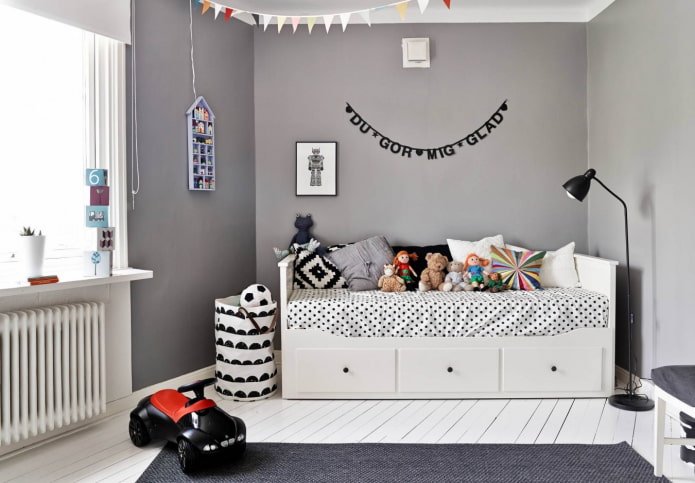 Intérieur d'enfant dans les tons gris