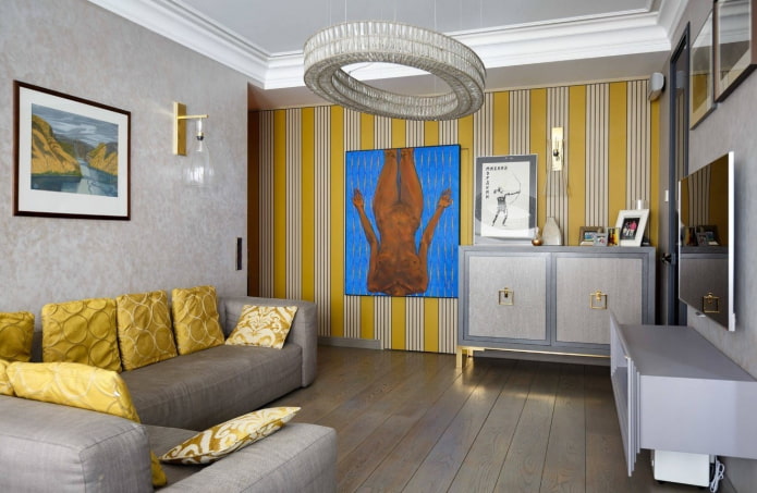 Décoration intérieure dans les tons gris et jaune