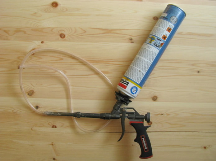 mousse de montage