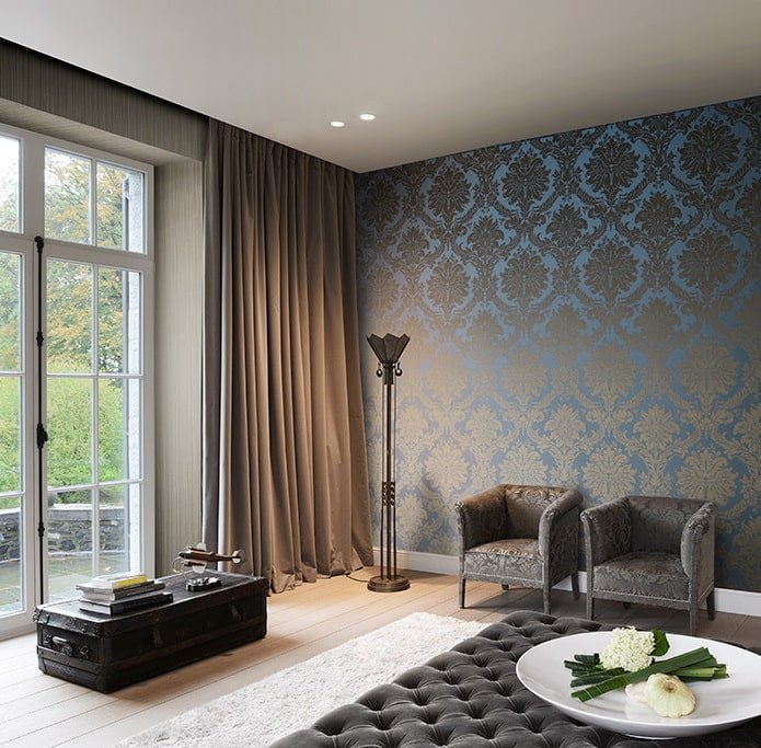 Papier peint en soie noire à l'intérieur