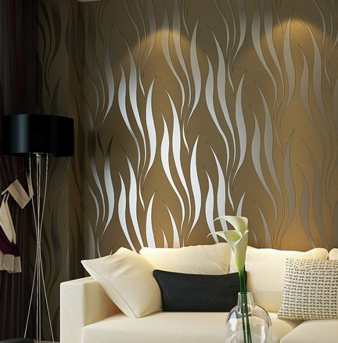 Papier peint en soie dans le salon