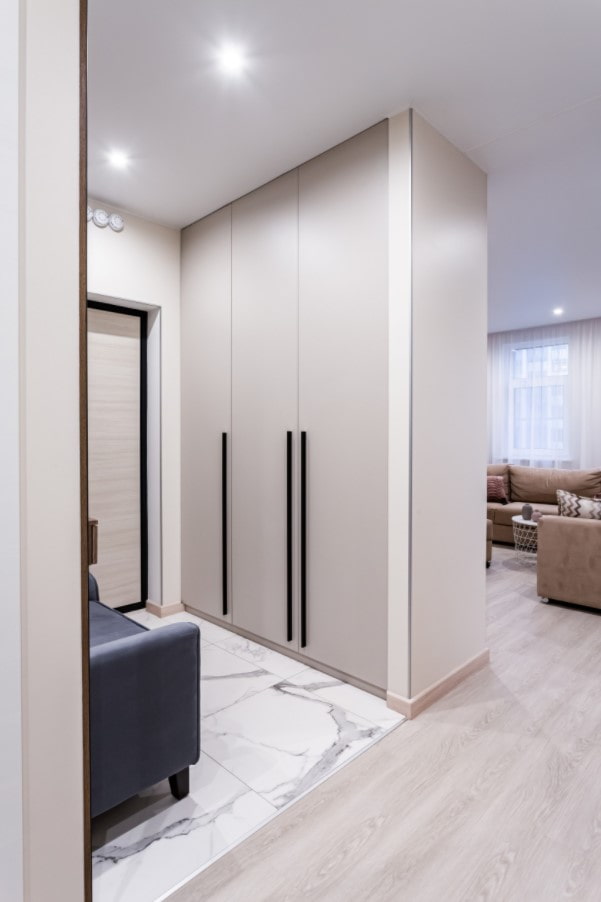 armoire coulissante dans un studio
