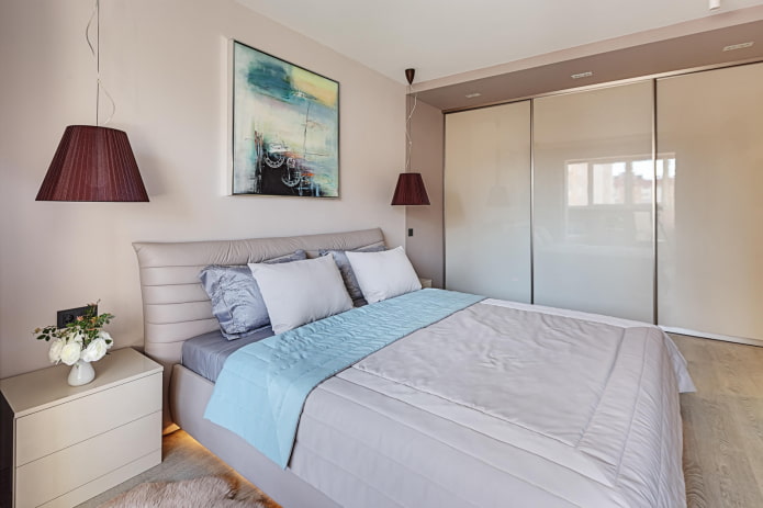 Armoire couleur laiteuse dans la chambre