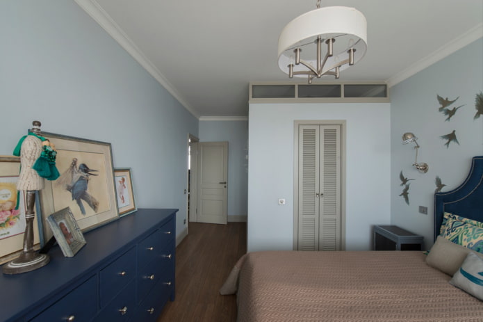 armoire intégrée comme cloison à l'intérieur