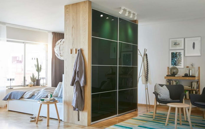 Armoire comme cloison à l'intérieur