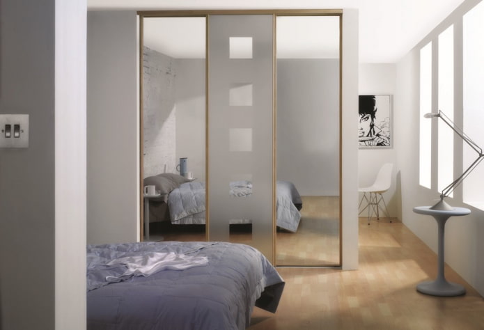 Armoire comme cloison à l'intérieur